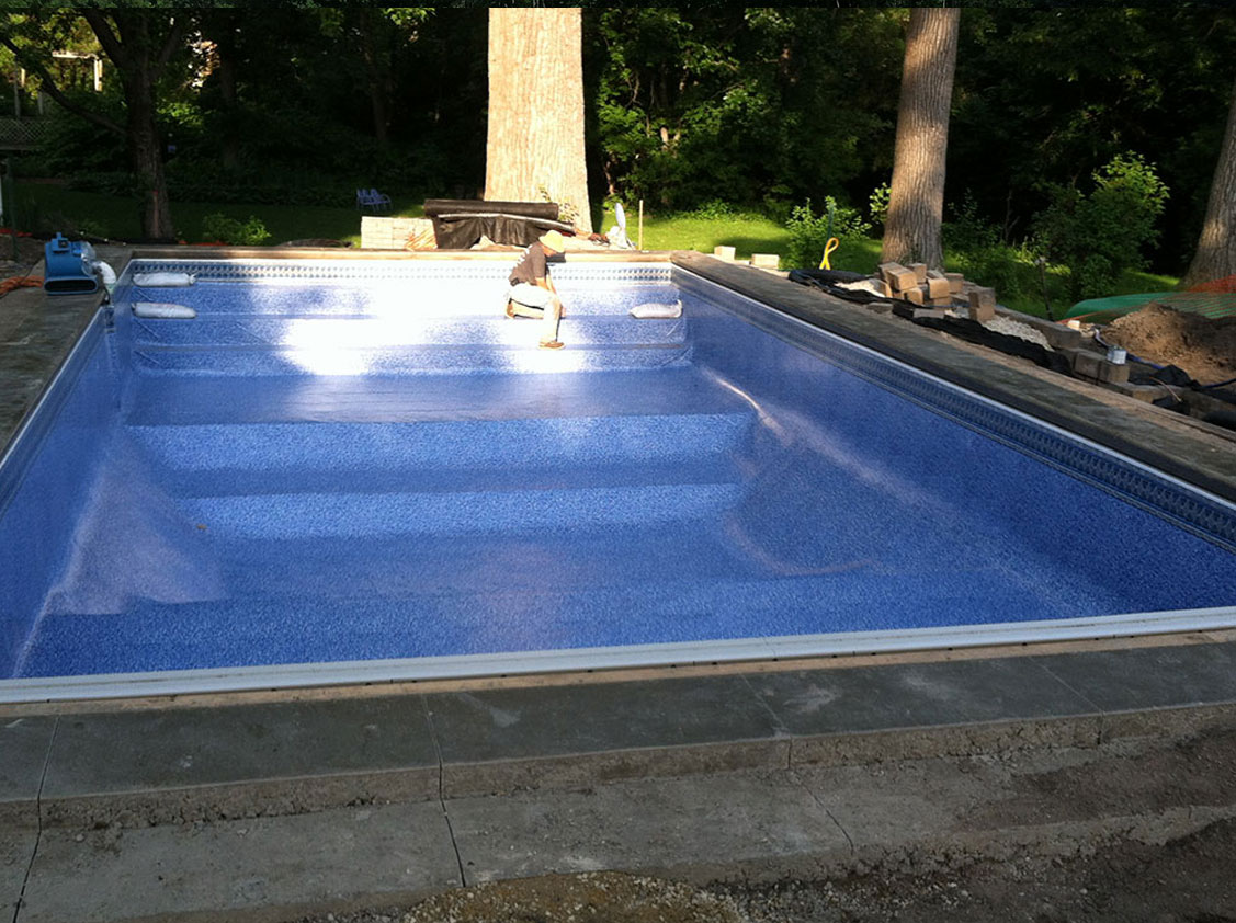 changing pool liner